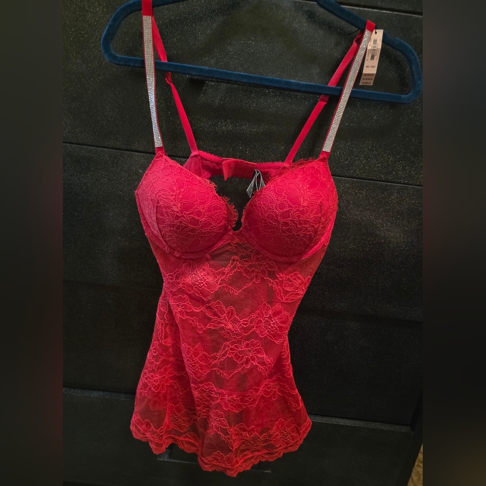 NWT Victoria Secret Lingerie M/L
